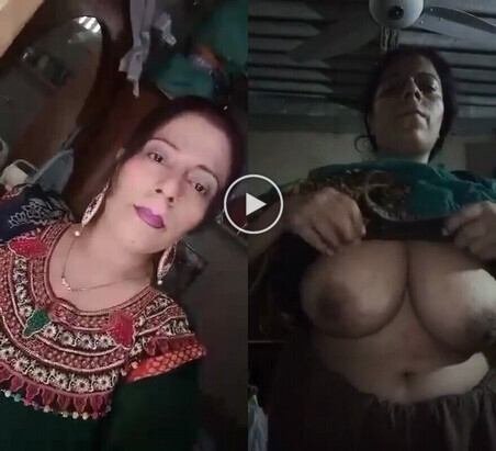 paki-desi-porn-paki-tanker-aunty-shows-big-tits-mms.jpg