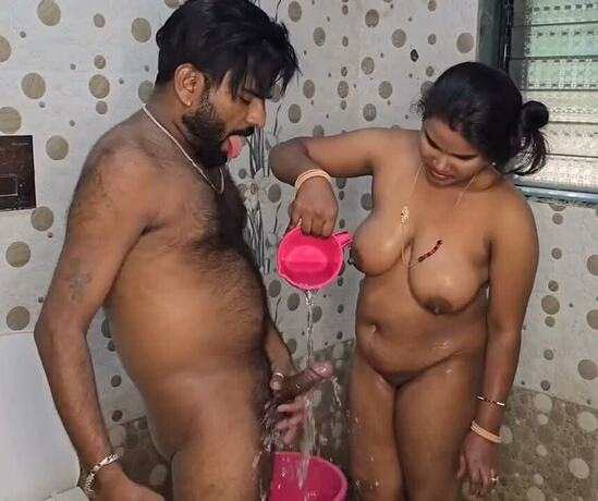 Beautiful-big-boobs-bbw-indianbhabhi-bf-fucked-bf-in-bathroom-HD.jpg