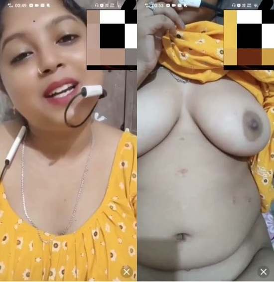 Indian-Desi-bhabi-xx-videoi-Shows-her-Big-Juicy-Boobs-on-live-cam.jpg